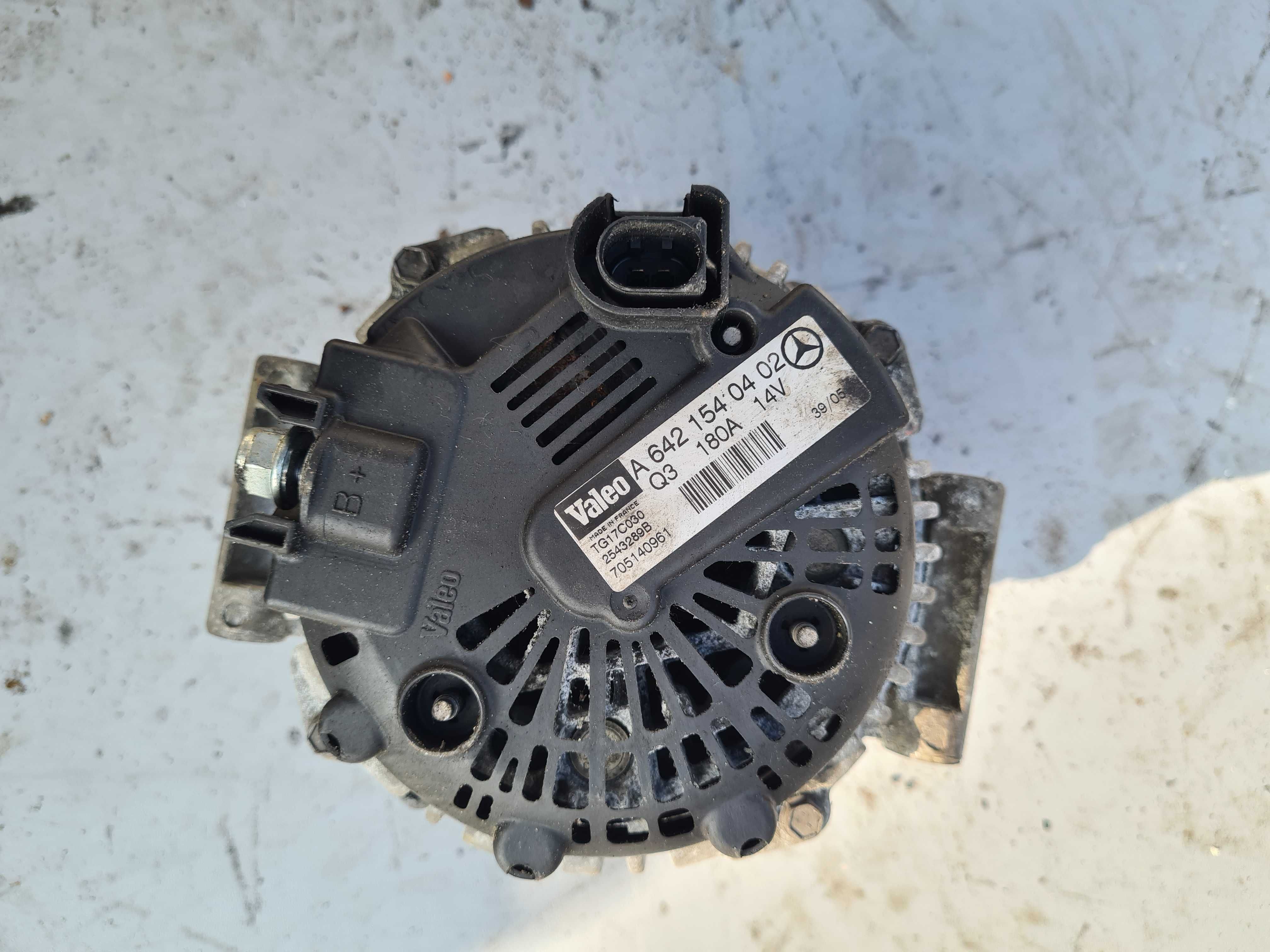 Mercedes E Klasa W211 alternator 180A