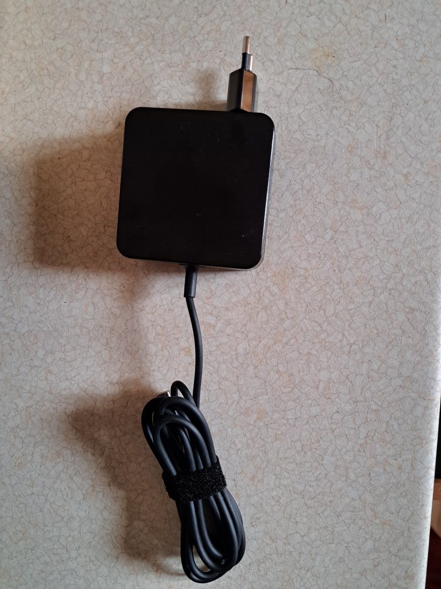 Ładowarka do laptopa/smartfona 65w