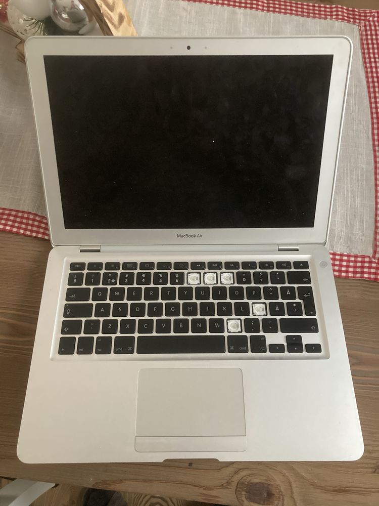 Apple Macbook Air A1301 uszkodzony na czesci lub do naprawy