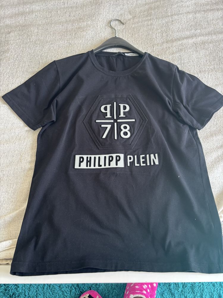 Czarna koszulka bawelniana philiph plein w stanie dobrym