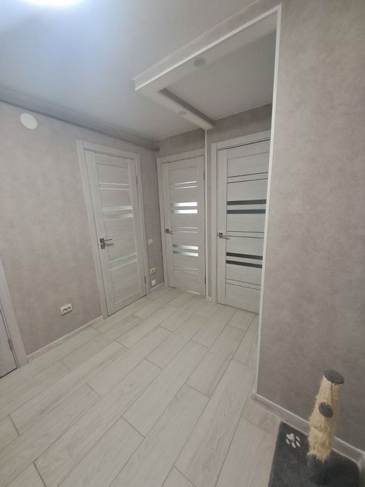 Продам 1 квартиру, з гарним ремонтом!