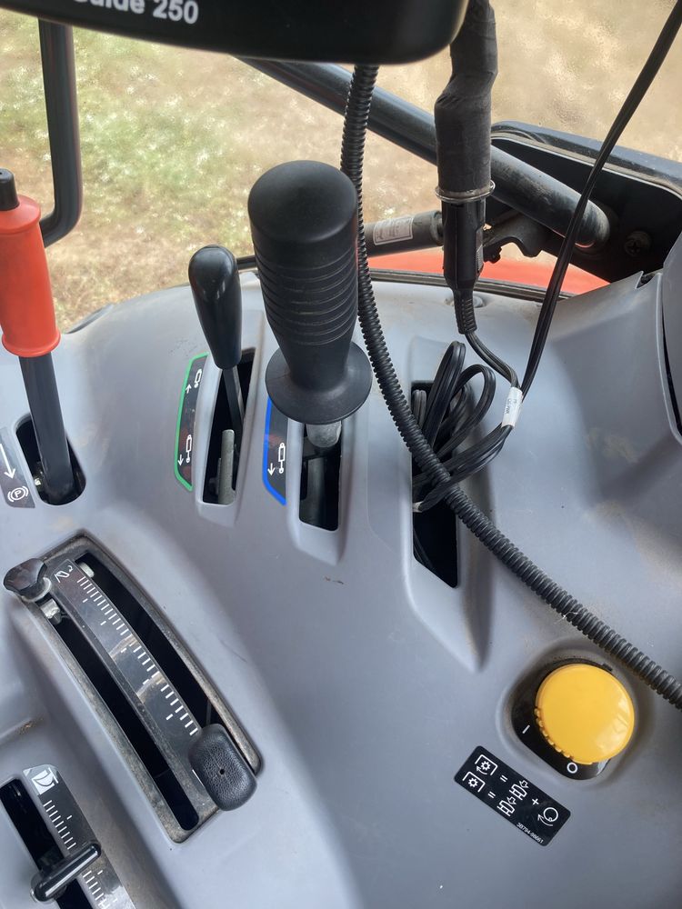 Trator Kubota M5111 com Carregador Frontal