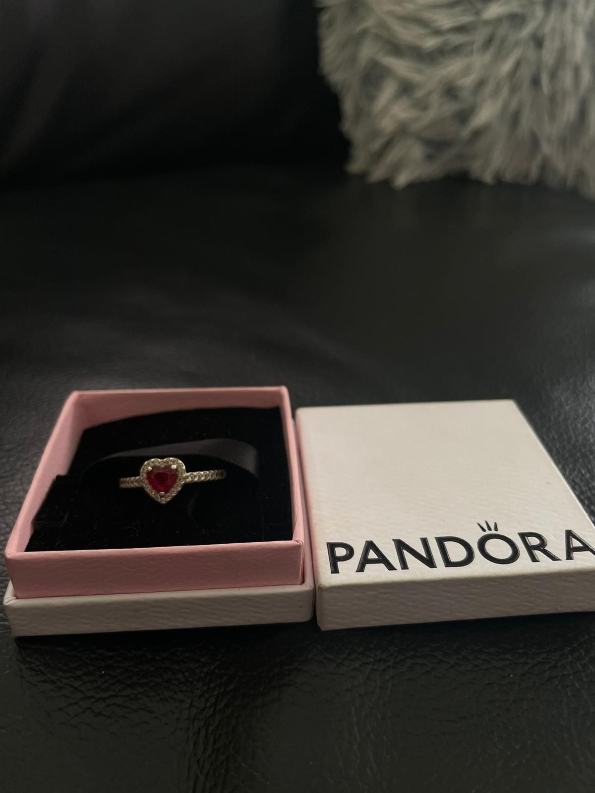 Srebrny pierścionek 925 PANDORA