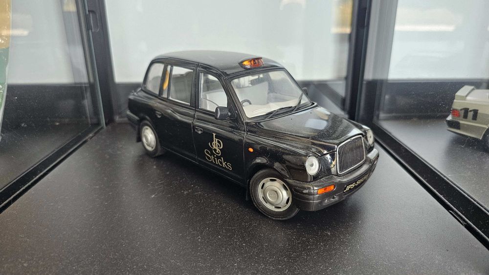Austin TX1 1998 London Taxi Cab Black JPS Sun Star 1:18 1127