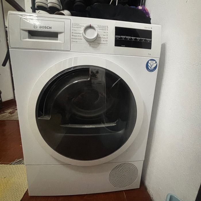 Máquina de Secar Roupa Bosch Série 6 - 8 Kg ( Bomba de Calor)
