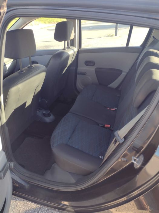 Renault Clio III Gasolina 1.2 - 5 portas - 2006