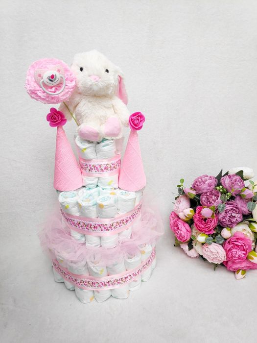 Tort z pampersów pieluszek pieluch baby shower roczek pępkowe chrzest