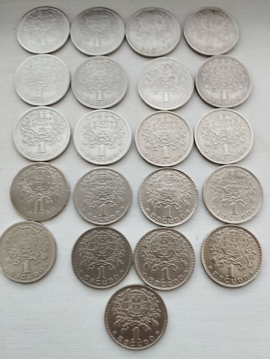 Lote de moedas de 1 escudo de alpaca com as datas todas menos a de 193