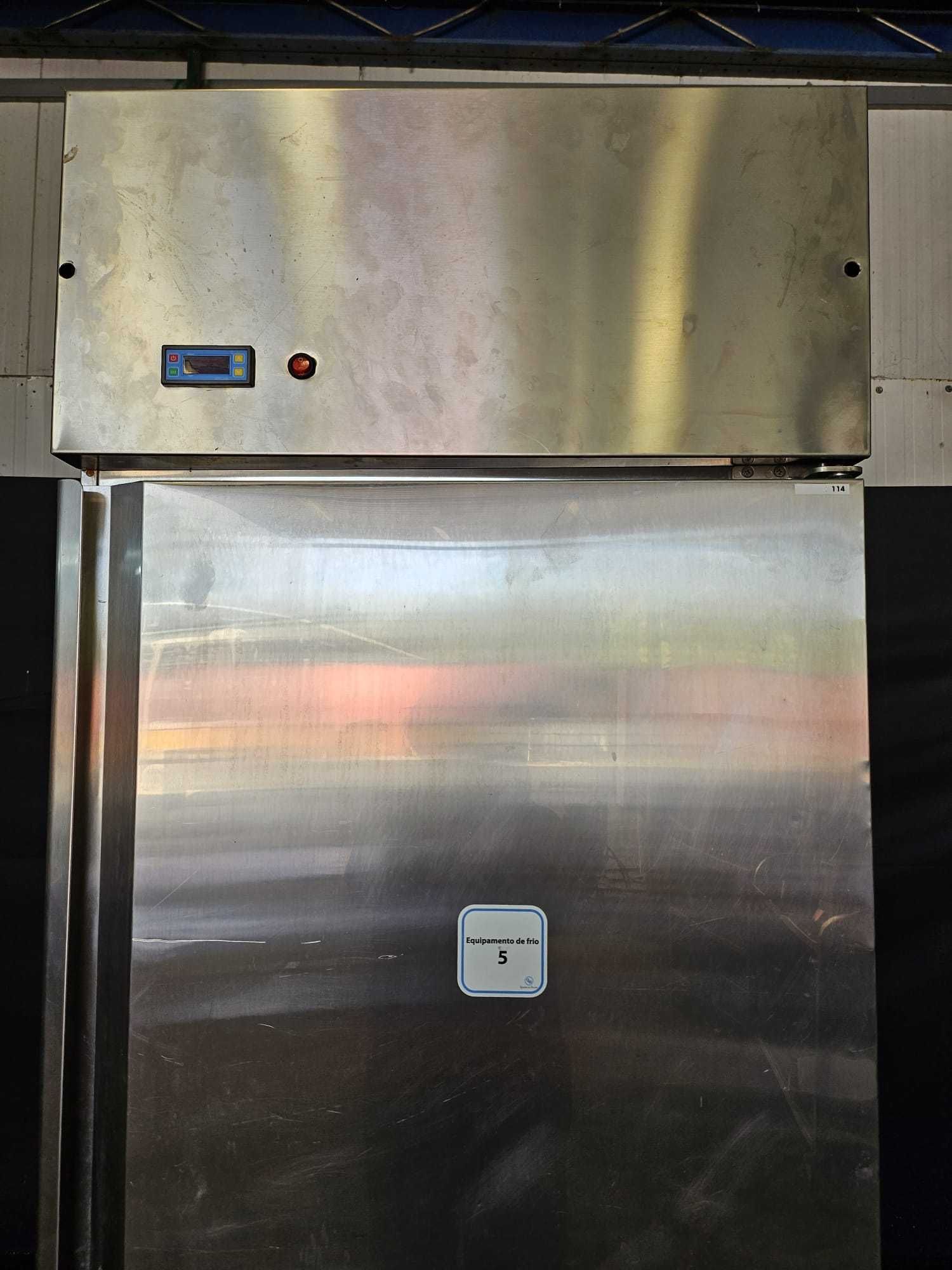 Armário de congelação em inox