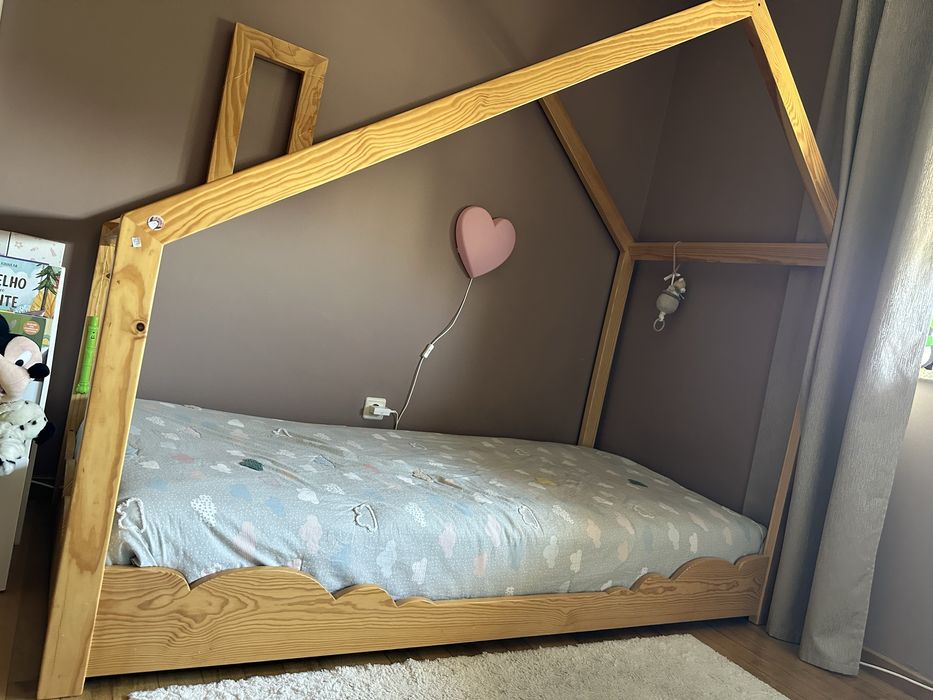 Cama em forma de casa