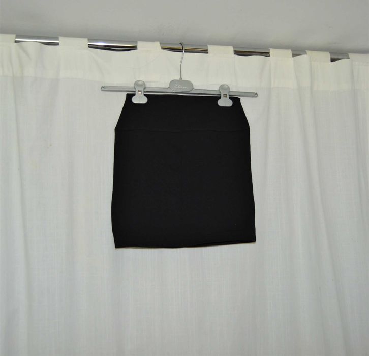 S mini spódniczka dzianinowa bawełniana czarna elastyczna dopasowana