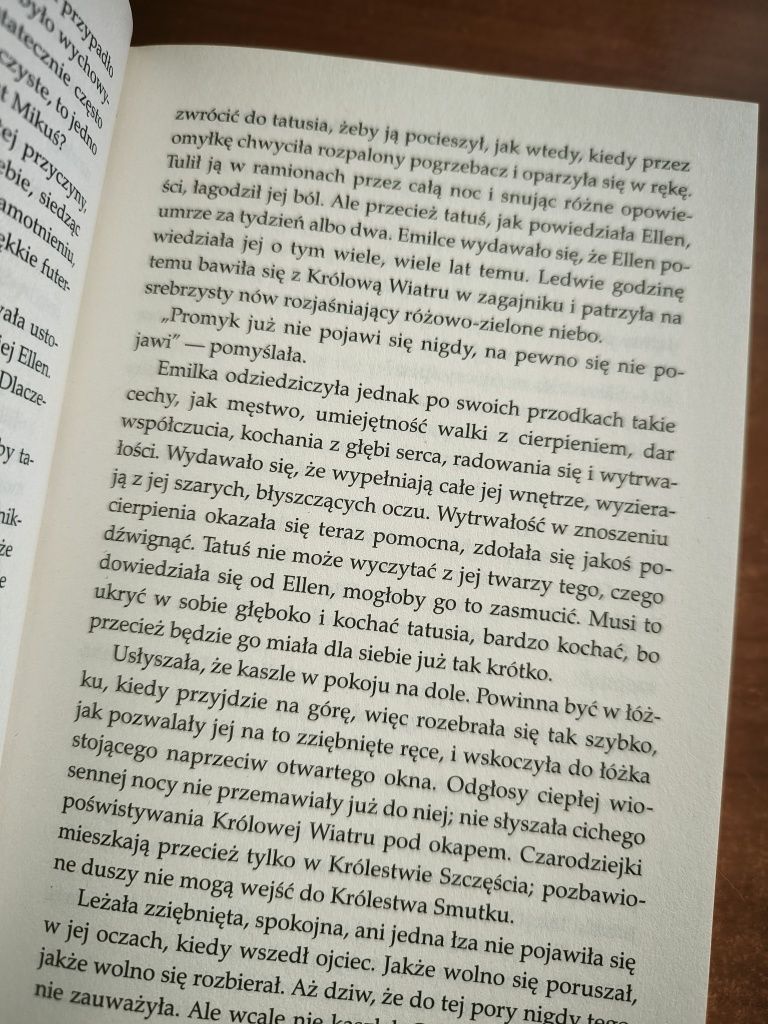 Emilka z Księżycowego Nowiu Lucy Maud Montgomery