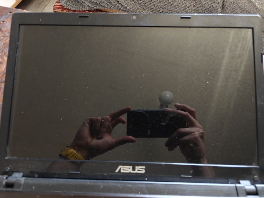 Sprzedam laptopa ASUS X53U