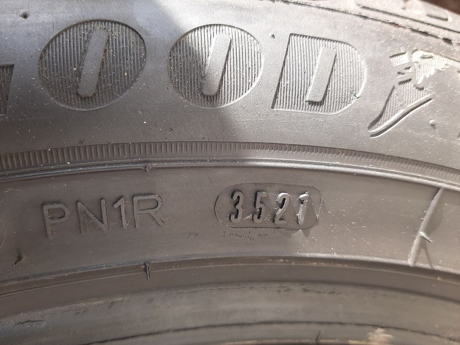 Шини 215 55 17 Goodyear