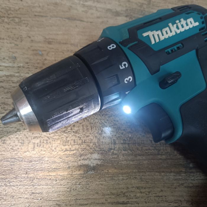 Makita 10,8-12V Wkrętarka DF 333D+Bateria Zestaw BDB