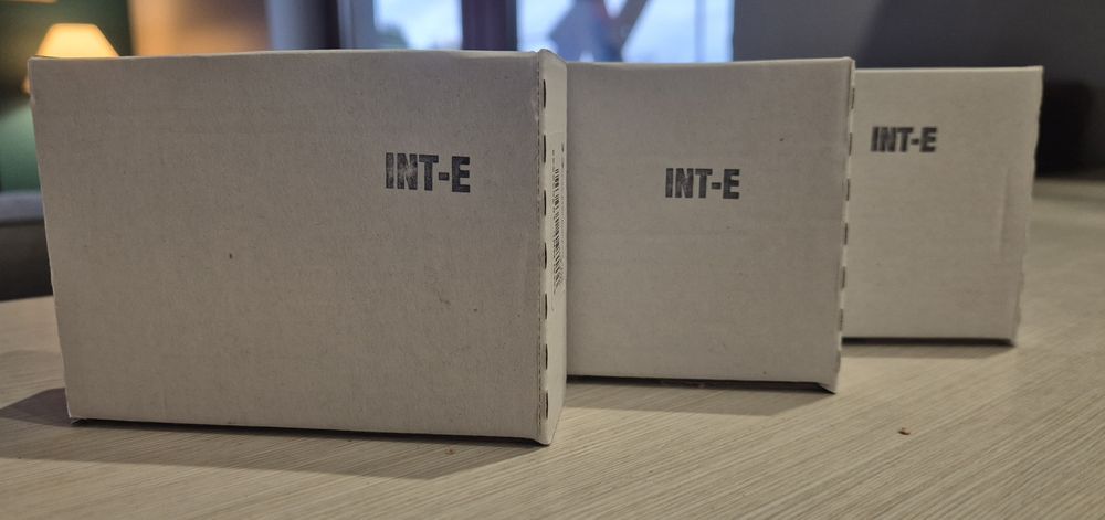 Int - e ,  expander wejść satel