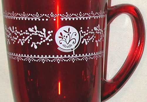 Kolekcjonerska Czerwona Szklanka Burgundowa w Białe Wzorki z Uszkiem