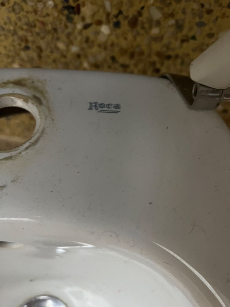 Bidé com tampa e torneira para agua quemte e fria da ROCA