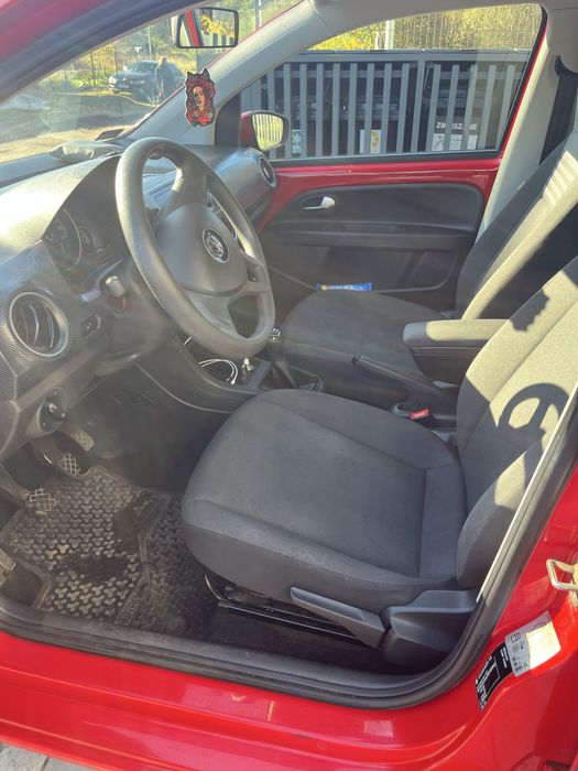 Volkswagen Up! Czerwony 1.0 stan bdb