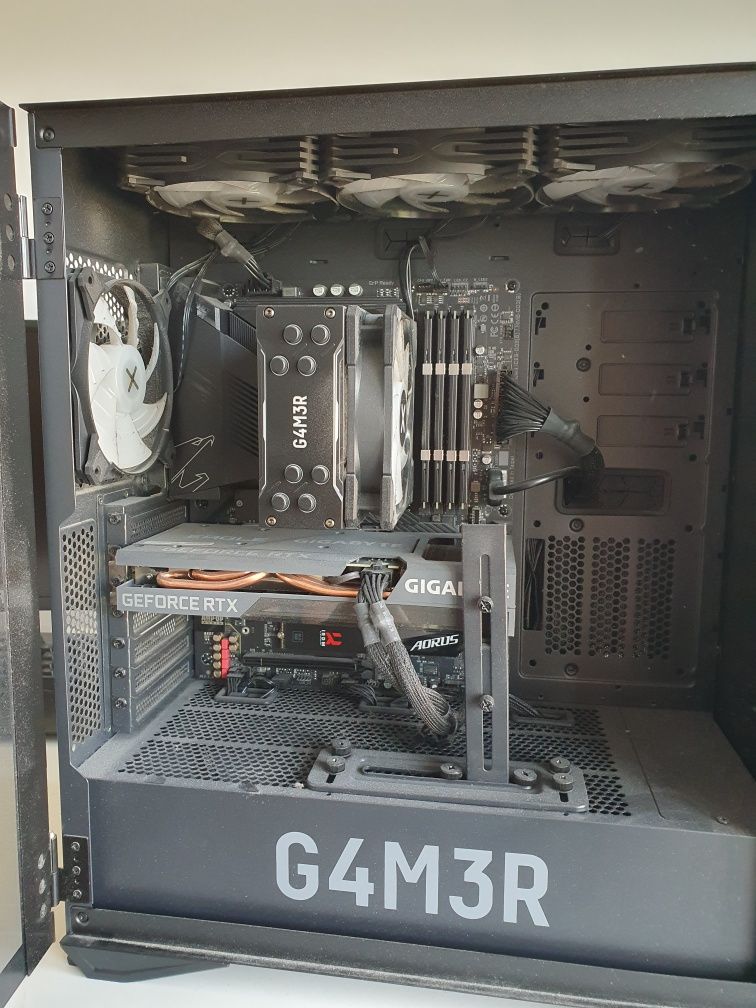 Komputer stacjonarny G4M3R HERO i7-11700F / 32 GB RAM / RTX 3060 Ti