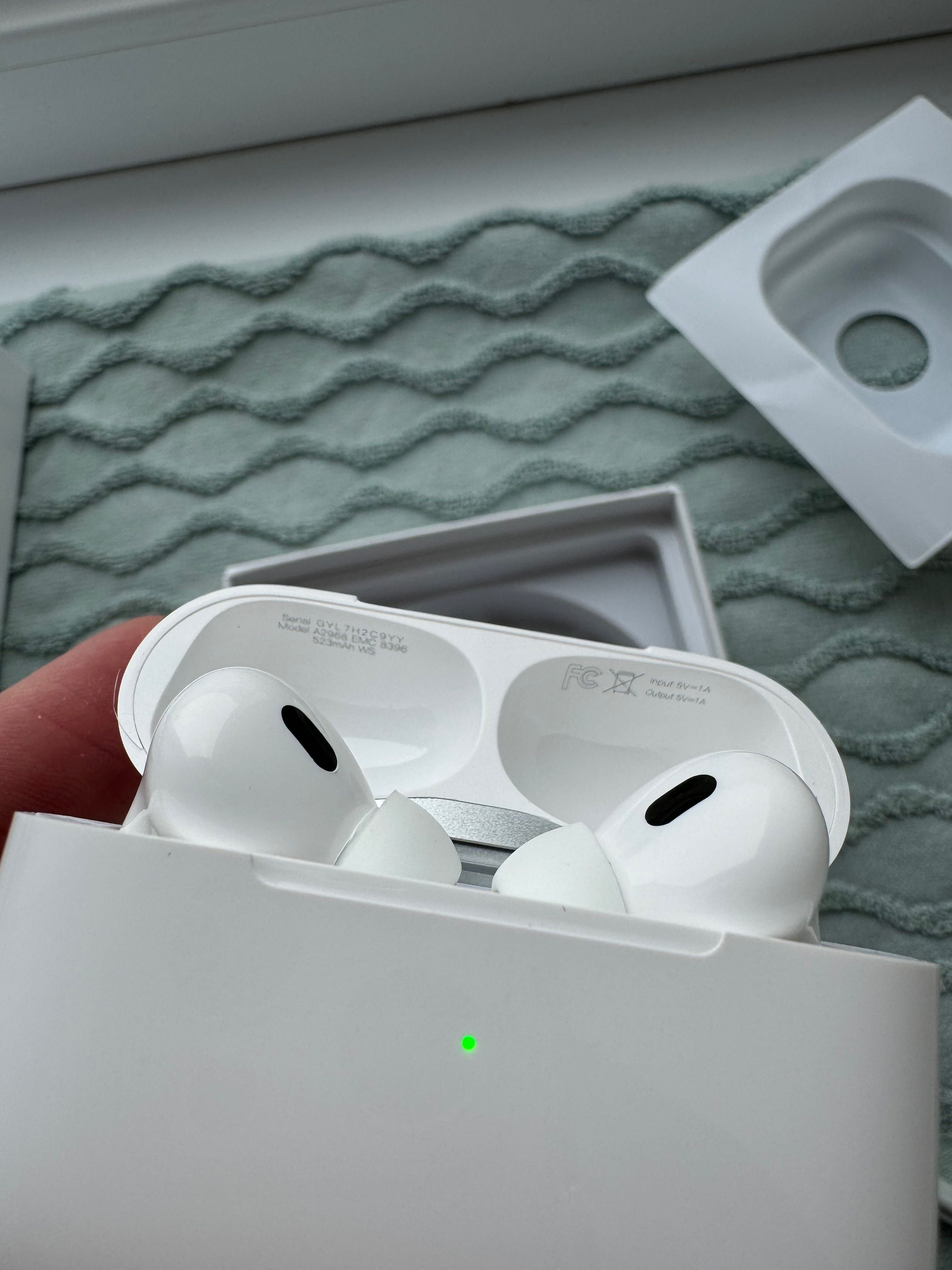 Навушники AirPods Pro 2 (2024 generation) / Беспроводные наушники