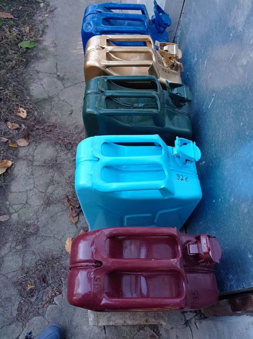 Канистры, каністри для палива 20 л