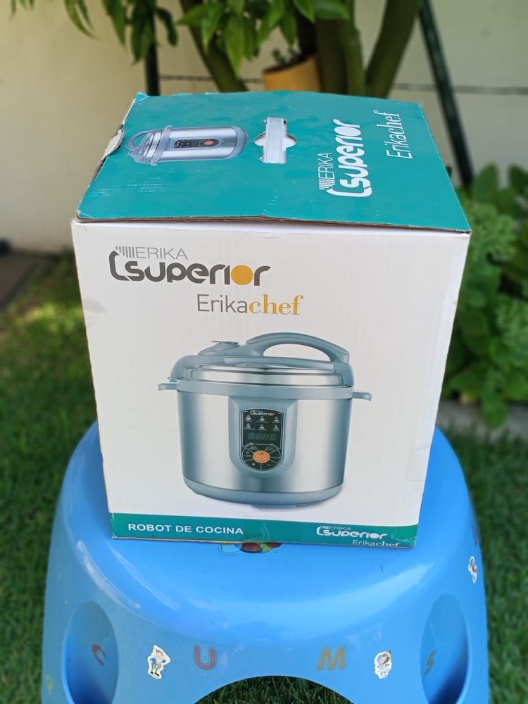 Robot de cozinha ERIKACHEF, novo (nunca usado)