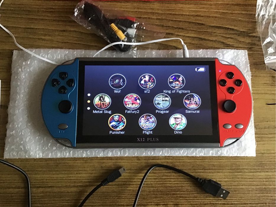 Портативная игровая ретро консоль X12 Plus / ретро консоль X12 Plus