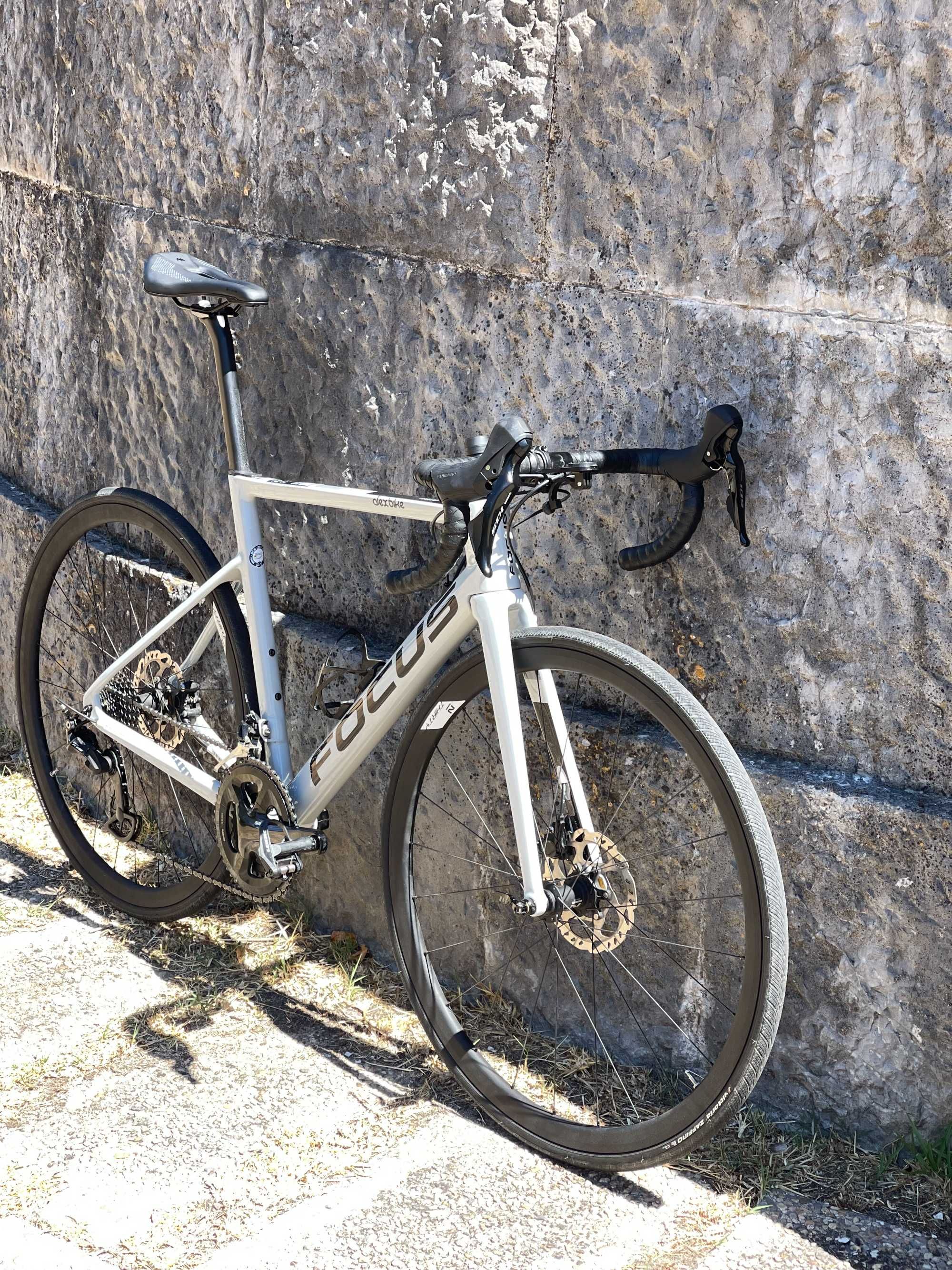 Bicicleta de estrada Focus Izalco Max Disco 8.6 - Como Nova