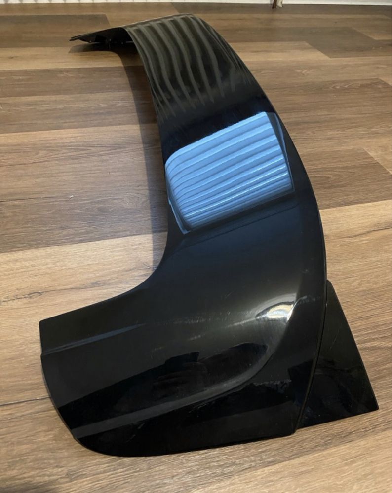 Spoiler lotka Ford Focus