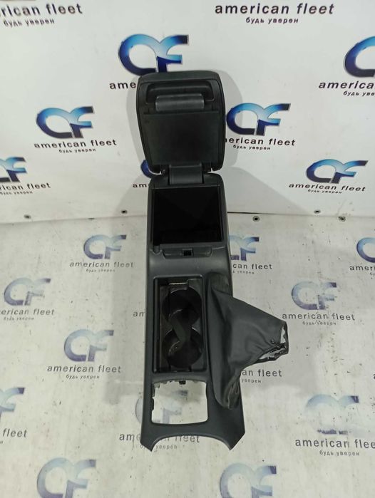 MAZDA 6 13-15 консоль центральная подлокотник / Мазда 6