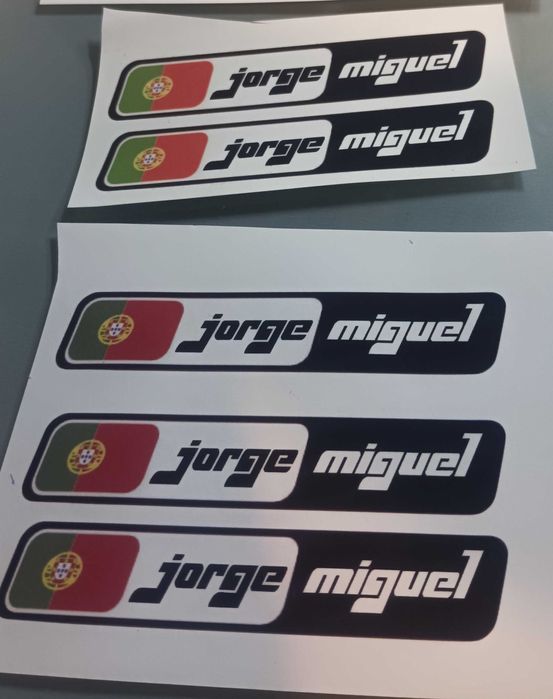 Autocolantes etiqueta do nome piloto com bandeira e grupo de sangue