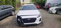 Hyundai I30 1,6 diesel uszkodzony pali jezdzi
