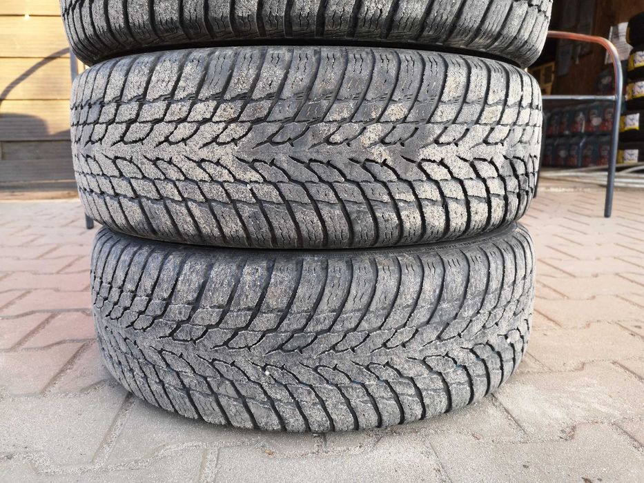 Oryginalne Felgi Stal. Opony Zim. do Toyoty Yaris 3 + Komplet Nakrętek
