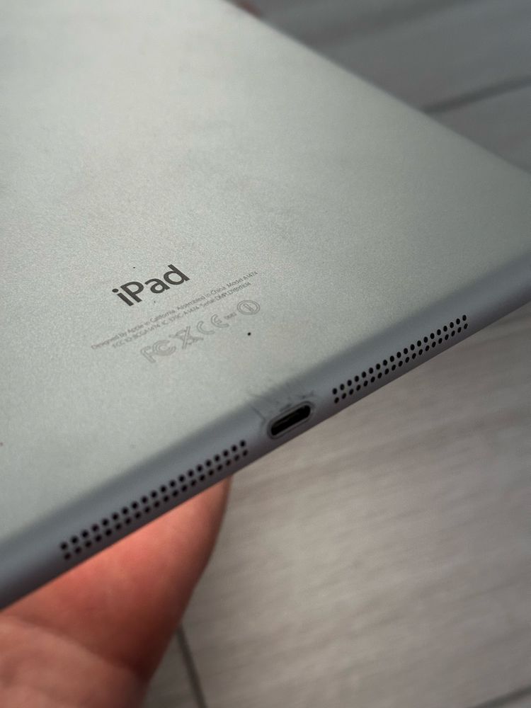 Apple iPad Air 16GB Wi-Fi Silver
