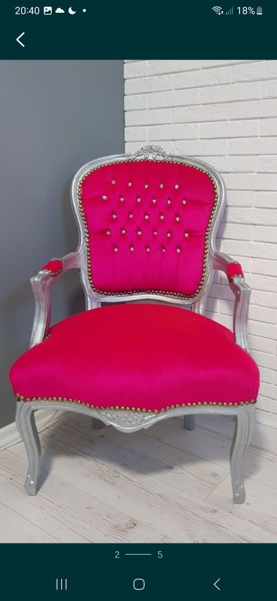 Piękne stylowe krzesło