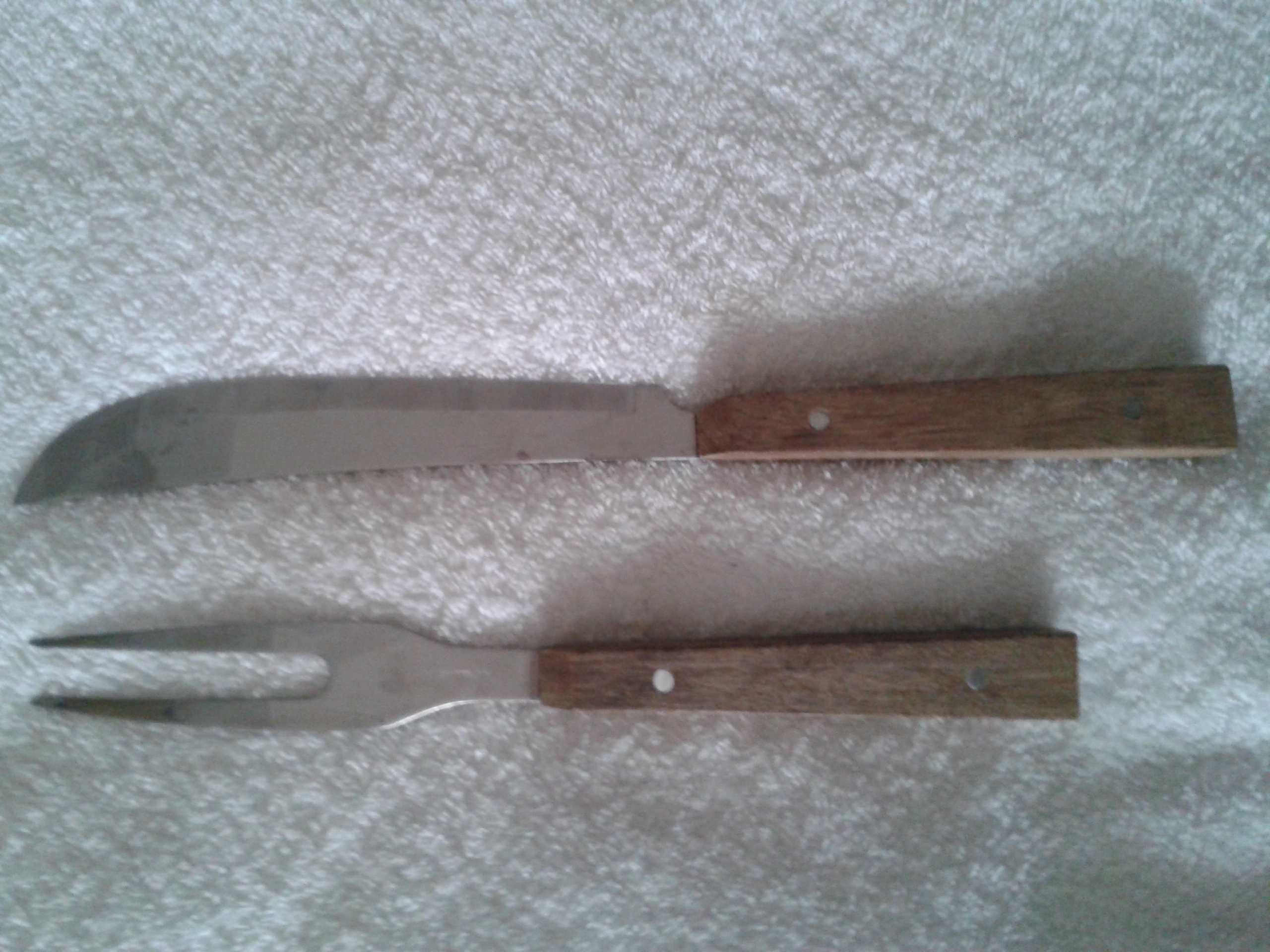 2 talheres trinchantes