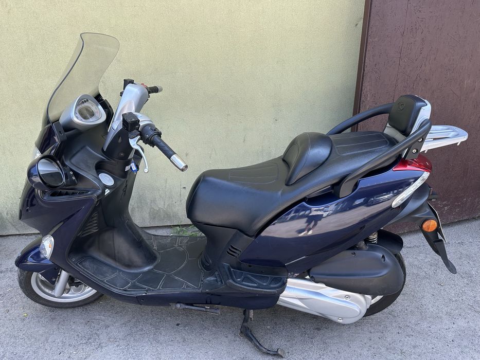 Kymco Grand Dink 250