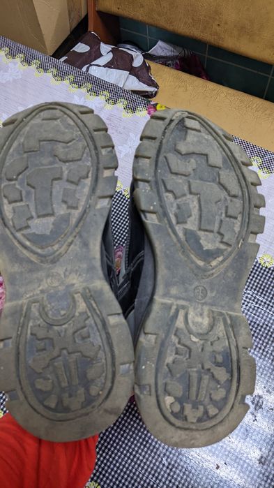 Ботинки под кроссовки зимние -на девочку