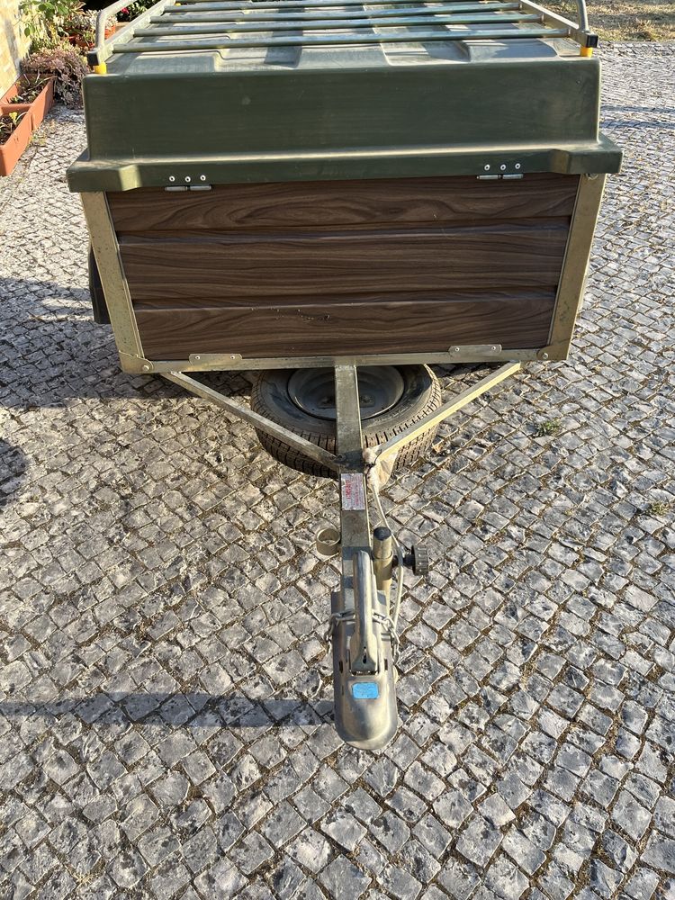 Atrelado de caça/carga