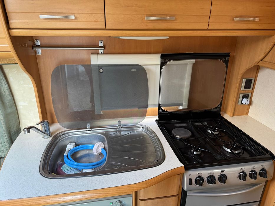 Przyczepa kempingowa Swift Hartwell + panel solarny 140W