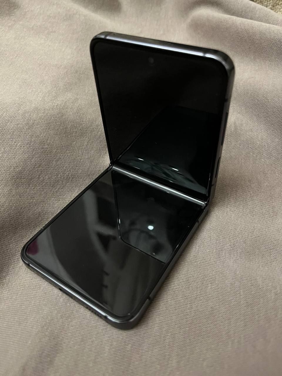 Смартфон Samsung Flip 5