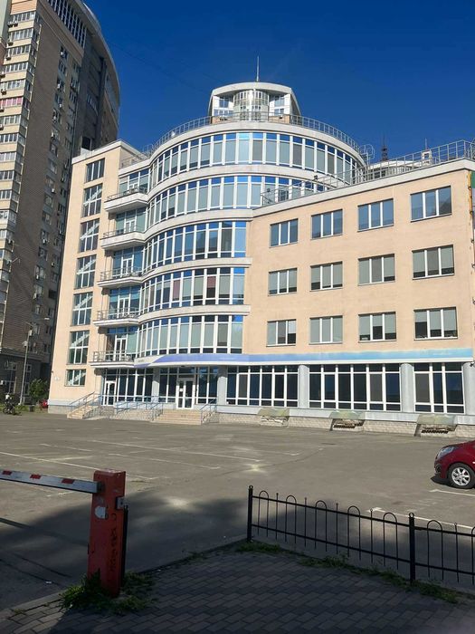 Лікар косметолог. БОТОКС . Ін'єкції краси.