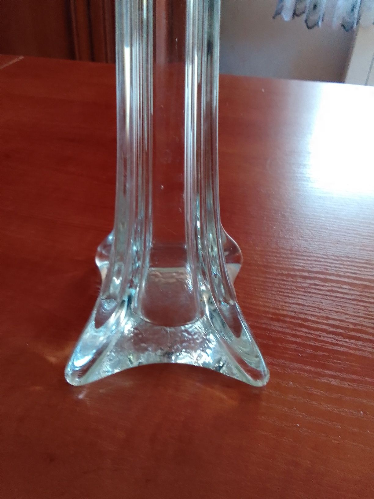 Szklany wazon typu flet