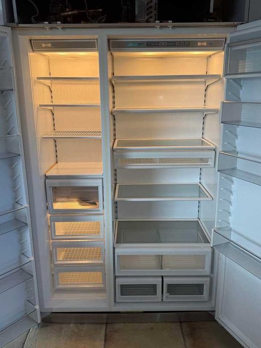 Frigorífico com congelador extragrande para venda. Marca Subzero.