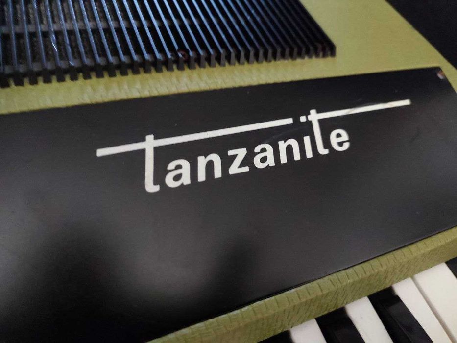 Електроорган CRB Tanzanite (Італія)