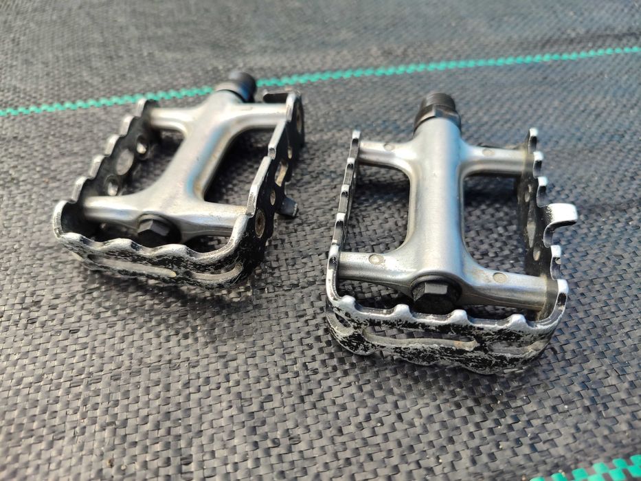 Aluminiowe Pedały Platformowe Dobry Stan