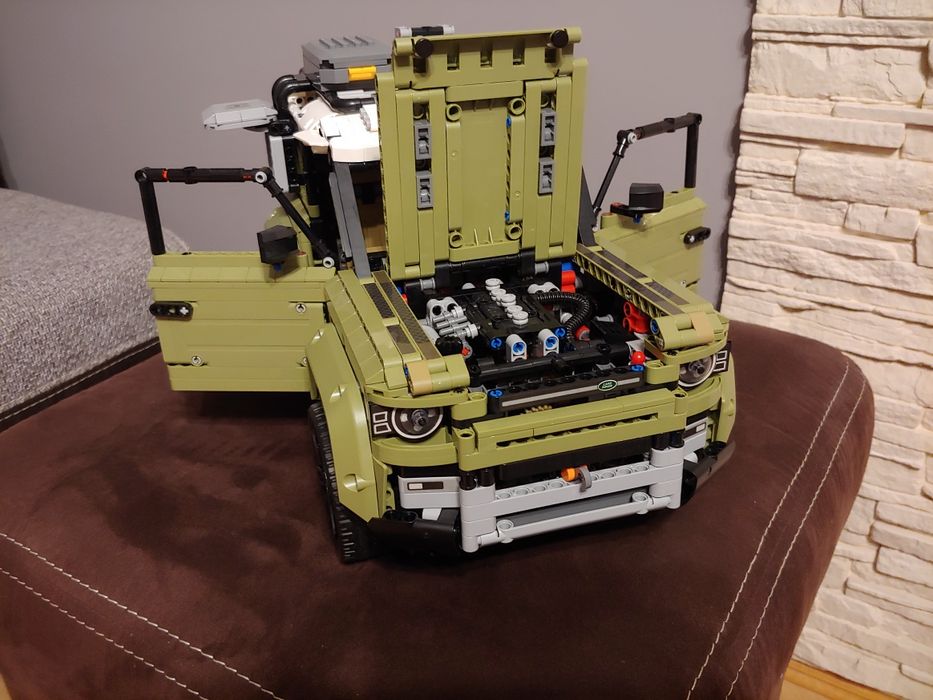 Zestaw Technic (jak Lego) Auto Land Rover Defender 42110