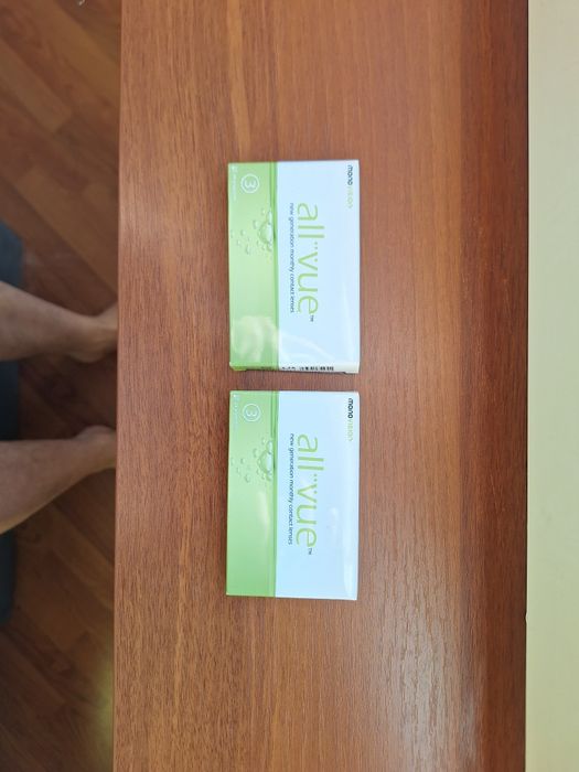 Soczewki miesięczne All VUE 4 sztuk + gratis