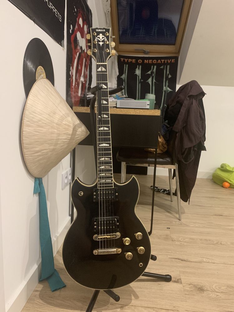 Gitara Yamaha SG 1000